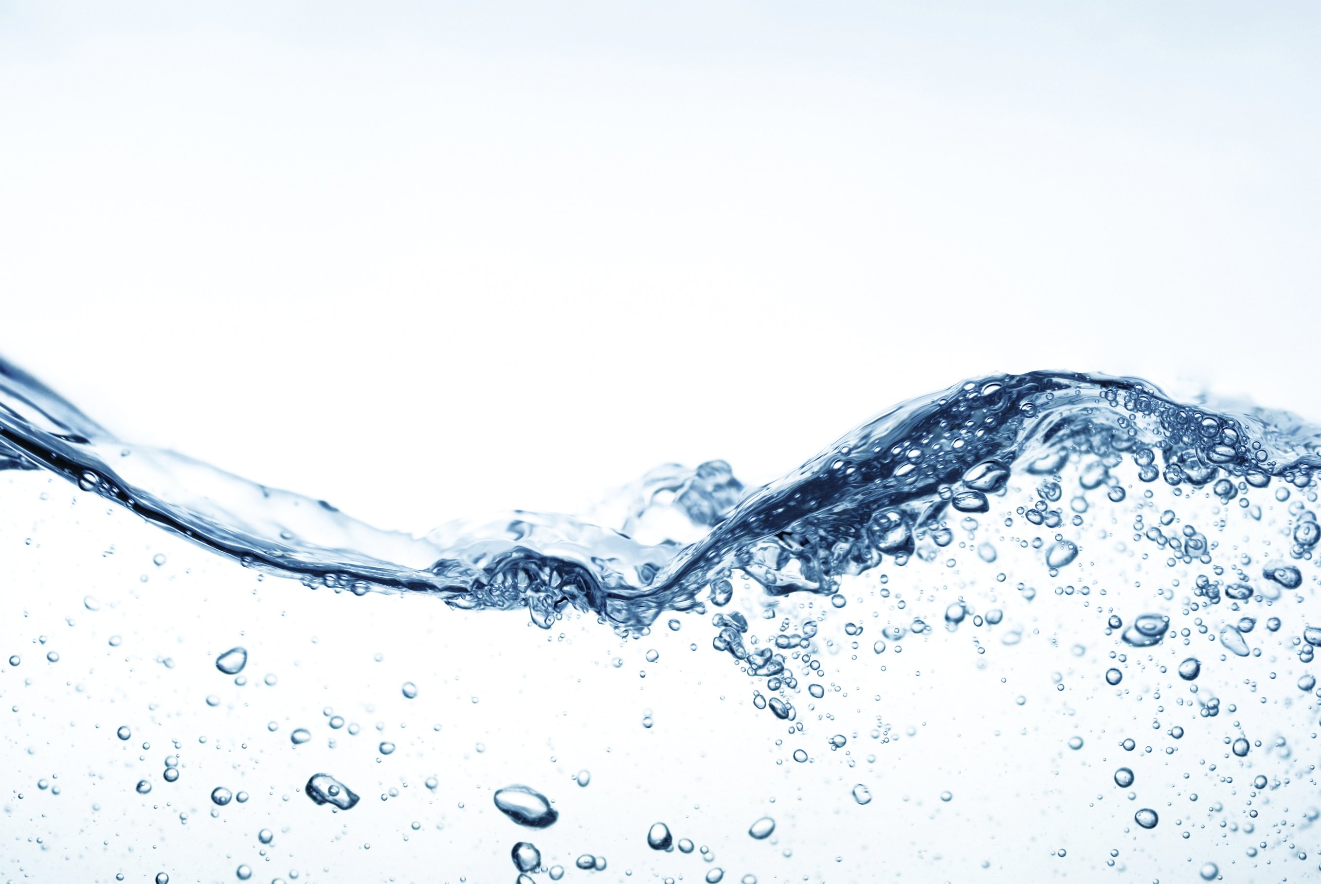 Water presentation. Чистая вода. Брызги воды. Вода фон. Вода на белом фоне.